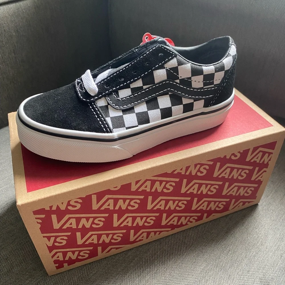 Vans® Ward Low Kids' Shoes- Size 11
11, Checker Black White - Picture 2 of 5